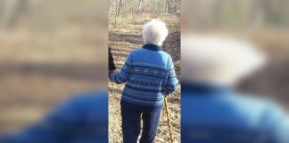 81-Year-Old Goes Missing In The Woods. 40 Minutes Later, They See Her Holding His Hand…