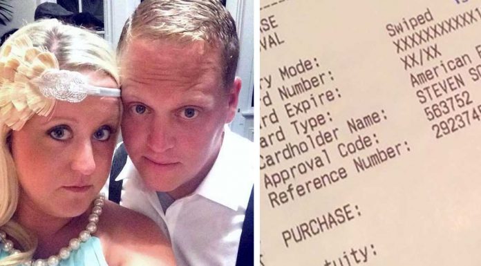 They Got Terrible Service At Dinner – Their Waiter Was In Shock With What They Left On The Table