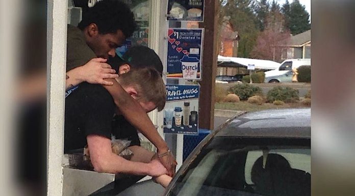3 Employees Spot Woman Crying At The Drive-Thru, Now Notice What They’re Holding…