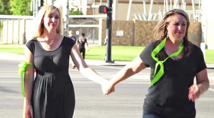 2 Moms Go Out To Help The Homeless. What They See Instead Has Them In Tears…
