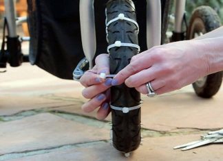 Mom Puts Zip Ties Around Her Baby’s Stroller – The Reason Why Is Pure Genius